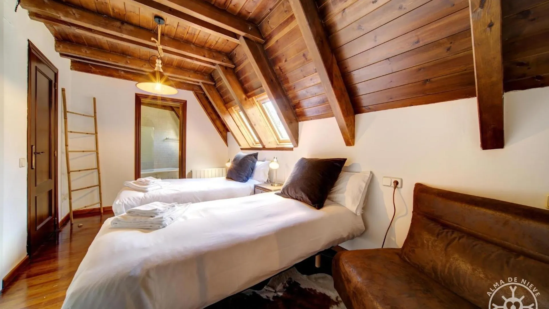 Casa Ticolet De Alma De Nieve Villa Garos Holiday home